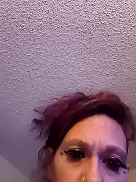 Snapshot of renegade_vyxxen chatting on February 2026 08:25:01 PM renegade vyxxen online show from February 2026 08:25:01 PM