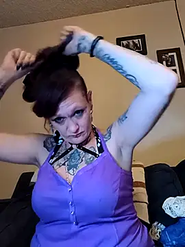 Snapshot of renegade_vyxxen chatting on February 2026 12:55:01 PM renegade vyxxen online show from February 2026 12:55:01 PM