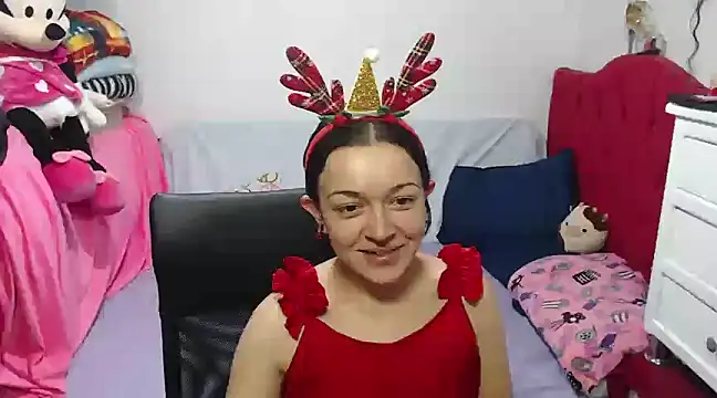 Snapshot of Angela_18honey chatting on December 2024 03:19:01 AM Angela 18honey online show from December 2024 03:19:01 AM