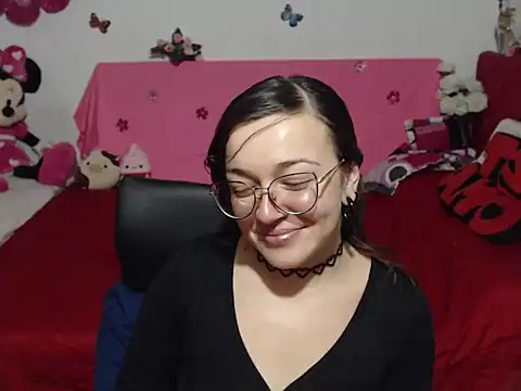Snapshot of Angela_18honey chatting on September 2025 02:04:02 AM Angela 18honey online show from September 2025 02:04:02 AM