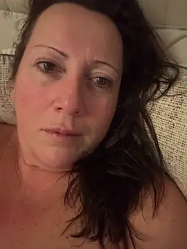 Snapshot of xsexycurvymilf chatting on December 2024 06:45:01 AM xsexycurvymilf online show from December 2024 06:45:01 AM