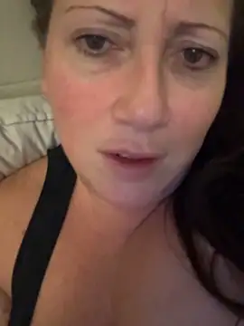 Snapshot of xsexycurvymilf chatting on February 2025 07:05:01 AM xsexycurvymilf online show from February 2025 07:05:01 AM