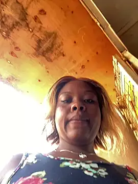 Dellah26 online show from December 2024 02:49:02 PM