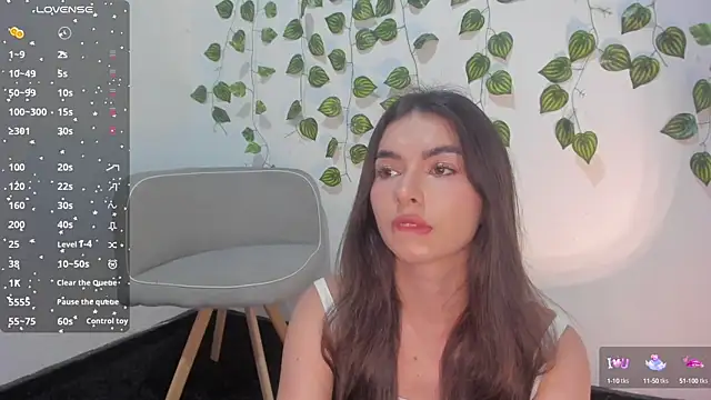 Snapshot of Coralinee_01 chatting on December 2024 01:00:02 AM Coralinee 01 online show from December 2024 01:00:02 AM