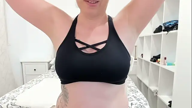 Snapshot of emmita69_ chatting on November 2025 05:17:01 AM emmita69 online show from November 2025 05:17:01 AM