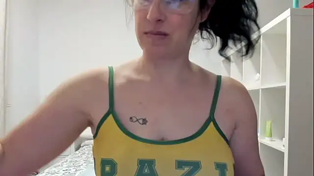 Snapshot of emmita69_ chatting on November 2025 10:34:02 PM emmita69 online show from November 2025 10:34:02 PM