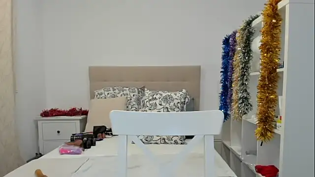 emmita69  online show from December 2025 02:29:02 AM