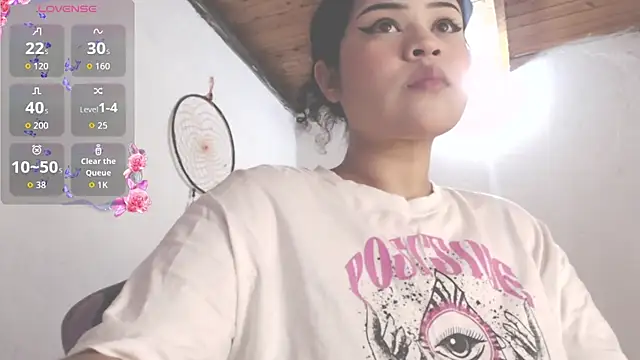 Amara18  online show from November 2025 11:20:02 PM