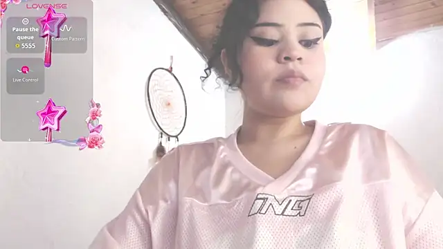 Amara18  online show from December 2025 01:57:02 AM