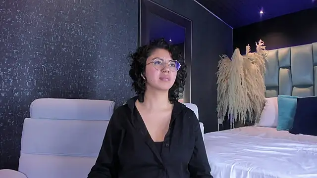 Amareto  online show from March 2025 03:45:02 PM