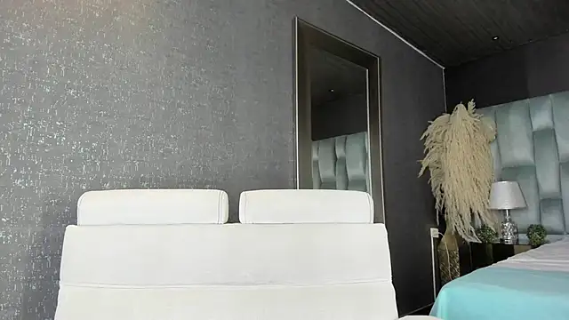 Amareto  online show from September 2025 11:54:01 AM