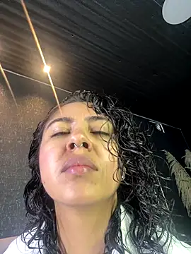 Amareto  online show from November 2025 11:41:01 AM