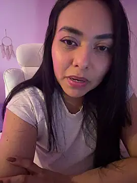 Snapshot of PetitLumiere chatting on February 2025 12:58:02 AM PetitLumiere online show from February 2025 12:58:02 AM