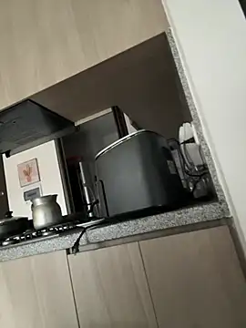 Snapshot of PetitLumiere chatting on March 2025 10:31:02 PM PetitLumiere online show from March 2025 10:31:02 PM