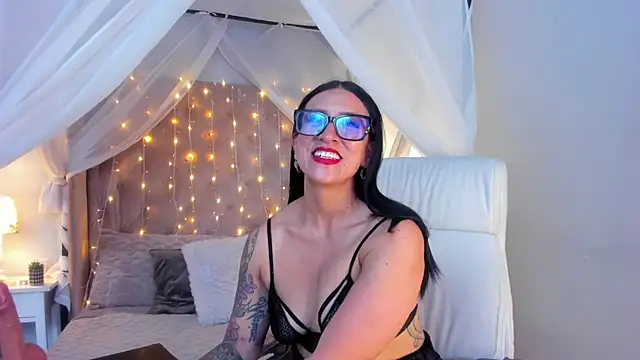 kira moon   online show from March 2025 08:32:02 PM