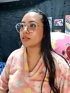 Janna mnt online show from December 2024 12:01:02 PM