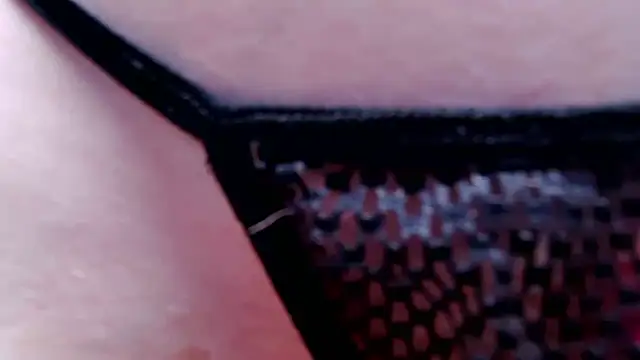 caarlywhitee online show from October 2025 01:50:02 AM