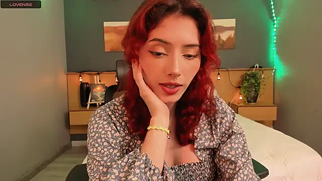 LiliJones  online show from February 2025 05:30:01 PM