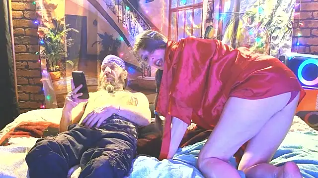 Snapshot of PropertyAndBiker chatting on November 2025 11:07:02 PM PropertyAndBiker online show from November 2025 11:07:02 PM