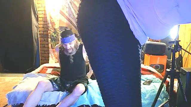 Snapshot of PropertyAndBiker chatting on November 2025 11:15:01 PM PropertyAndBiker online show from November 2025 11:15:01 PM