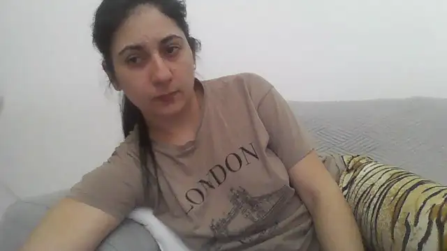 Snapshot of davenmichelle00 chatting on March 2026 05:19:02 PM davenmichelle00 online show from March 2026 05:19:02 PM