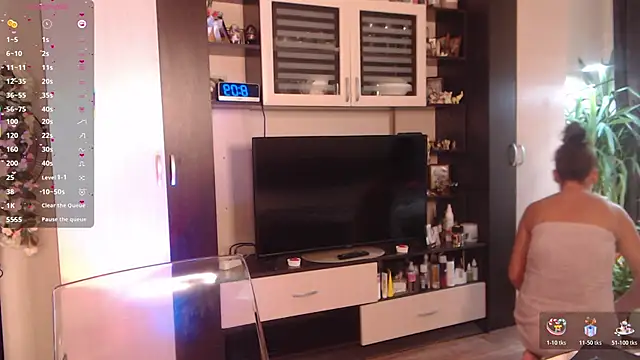 SheilaRyan online show from October 2025 05:08:02 AM