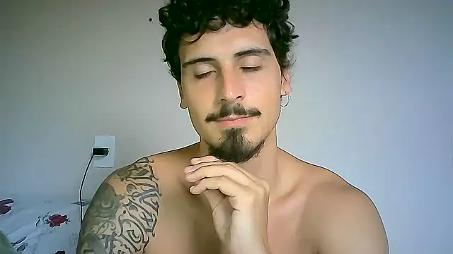 Snapshot of milkoffe chatting on January 2025 03:39:02 PM milkoffe online show from January 2025 03:39:02 PM