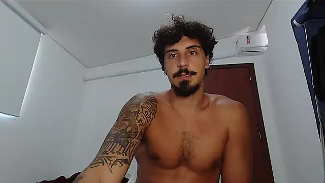 Snapshot of milkoffe chatting on February 2026 01:49:01 PM milkoffe online show from February 2026 01:49:01 PM