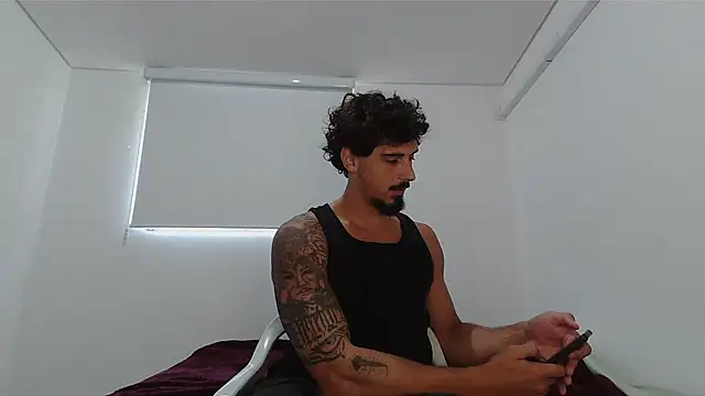 Snapshot of milkoffe chatting on March 2026 05:09:02 PM milkoffe online show from March 2026 05:09:02 PM