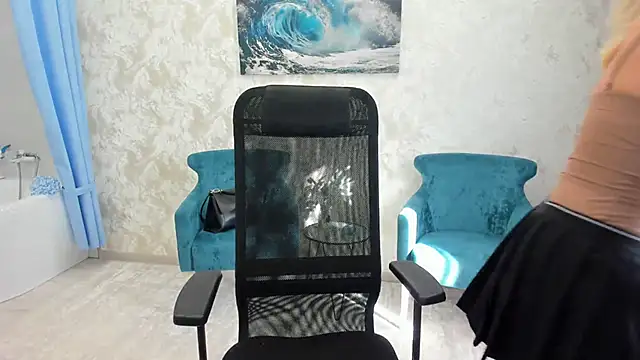 Sinty Devis online show from March 2025 11:29:02 AM