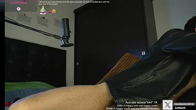 Snapshot of just_maxii chatting on February 2025 09:54:01 PM just maxii online show from February 2025 09:54:01 PM