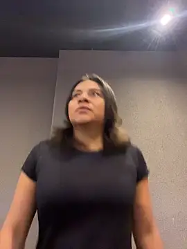 Snapshot of Nina-Eros1 chatting on November 2025 03:36:02 PM Nina-Eros1 online show from November 2025 03:36:02 PM