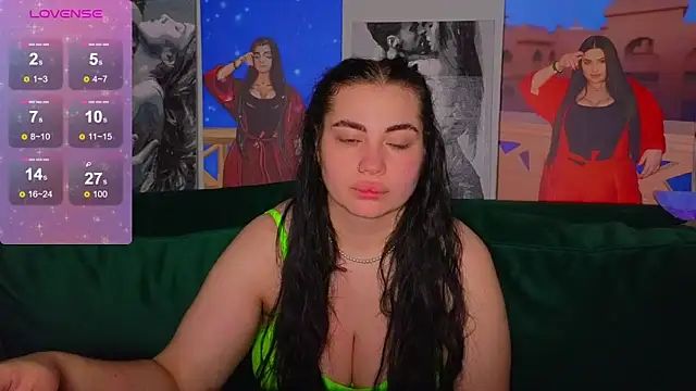 Snapshot of Nikki_Kardashian chatting on December 2024 09:39:01 PM Nikki Kardashian online show from December 2024 09:39:01 PM