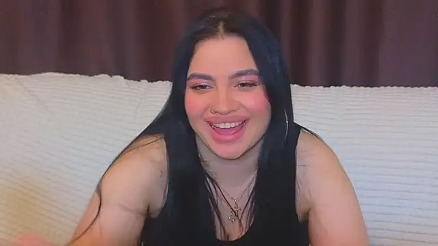 Snapshot of Nikki_Kardashian chatting on February 2025 01:34:01 AM Nikki Kardashian online show from February 2025 01:34:01 AM