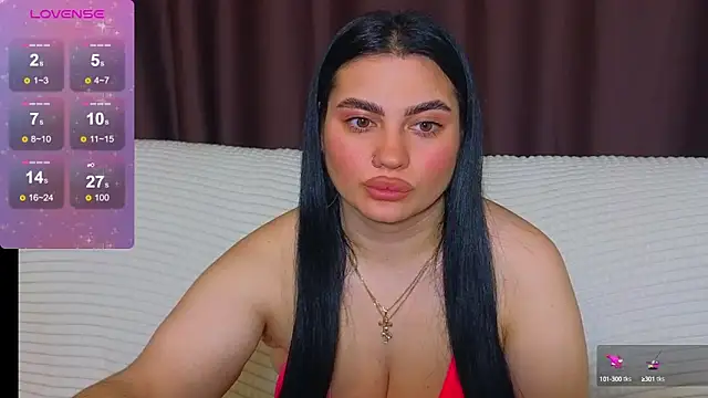 Snapshot of Nikki_Kardashian chatting on February 2025 02:03:01 AM Nikki Kardashian online show from February 2025 02:03:01 AM