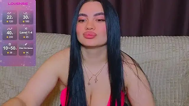 Snapshot of Nikki_Kardashian chatting on March 2025 10:32:02 PM Nikki Kardashian online show from March 2025 10:32:02 PM