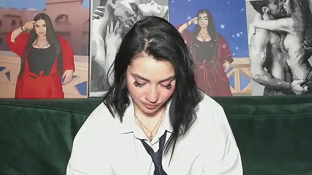 Snapshot of Nikki_Kardashian chatting on September 2025 08:30:02 PM Nikki Kardashian online show from September 2025 08:30:02 PM