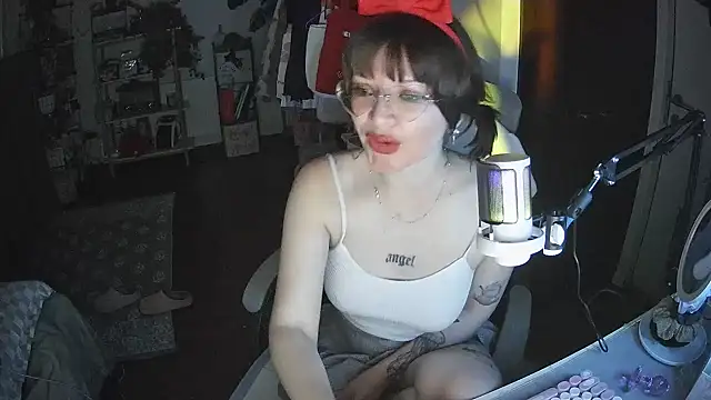 Snapshot of angelic_sg chatting on January 2025 12:27:01 AM angelic sg online show from January 2025 12:27:01 AM