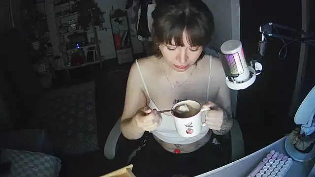 Snapshot of angelic_sg chatting on January 2025 12:42:01 AM angelic sg online show from January 2025 12:42:01 AM