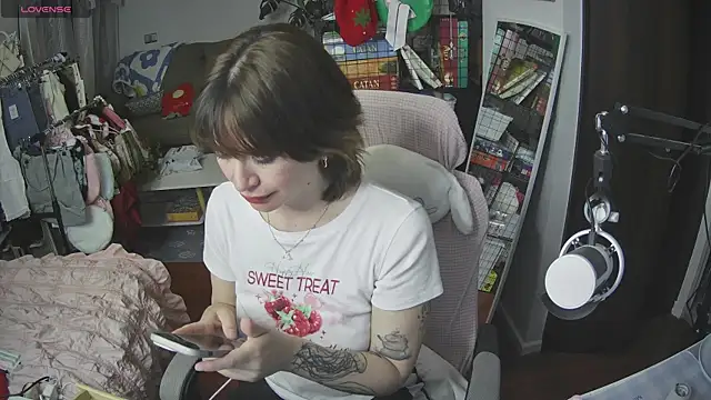 Snapshot of angelic_sg chatting on February 2025 12:09:01 AM angelic sg online show from February 2025 12:09:01 AM