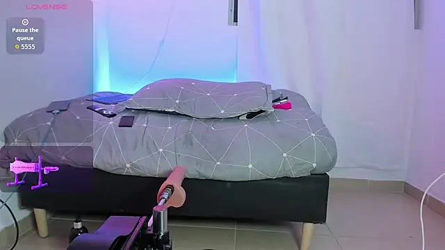 Apolo Bianco  online show from January 2026 11:21:01 PM