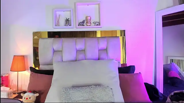 emmy r online show from November 2025 12:15:02 PM