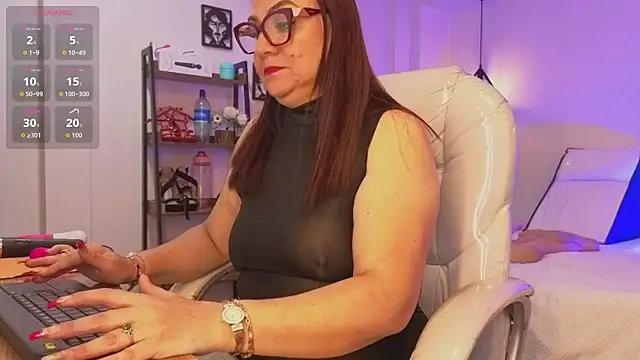 Snapshot of lady_nylon_ chatting on January 2026 12:20:01 PM lady nylon online show from January 2026 12:20:01 PM