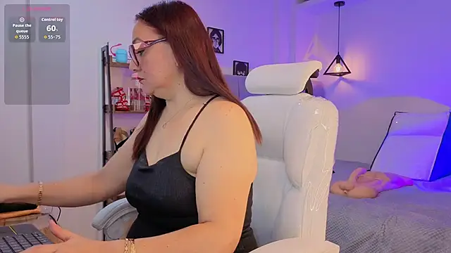 Snapshot of lady_nylon_ chatting on February 2026 11:42:01 AM lady nylon online show from February 2026 11:42:01 AM