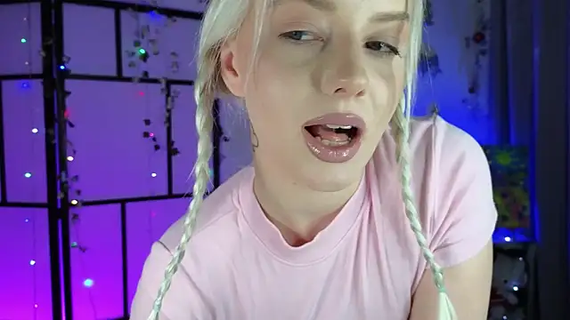 Snapshot of ImBonBon chatting on March 2025 12:08:01 AM ImBonBon online show from March 2025 12:08:01 AM