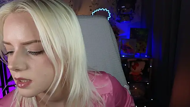 Snapshot of ImBonBon chatting on November 2025 11:27:02 PM ImBonBon online show from November 2025 11:27:02 PM