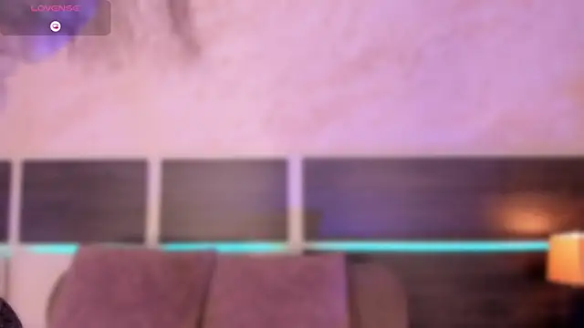 chloe sullivannn online show from January 2026 08:13:02 PM