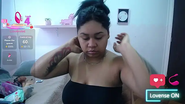 Nahom1  online show from November 2025 09:48:01 PM