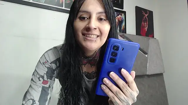 emma onassis 17 online show from December 2025 01:47:02 AM