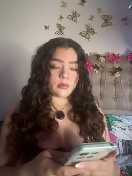Snapshot of Jullieetta chatting on May 2026 12:02:01 PM Jullieetta online show from May 2026 12:02:01 PM